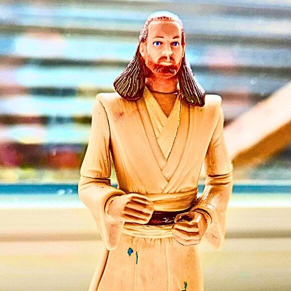 Star Wars Episode I – Qui-Gon Jinn 4" Action Figure (Hasbro, 1999) - Picture 8 of 10